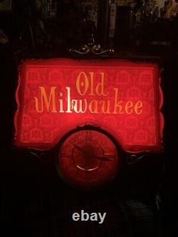 Antique Vintage Old Milwaukee Beer Sign Clock Light