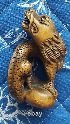 Old Japanese Netsuke Dragon. Signed Tamaishi