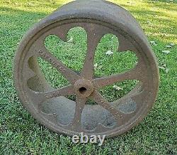 Old heart iron wheel base garden farm architectural fragment / can be delivered