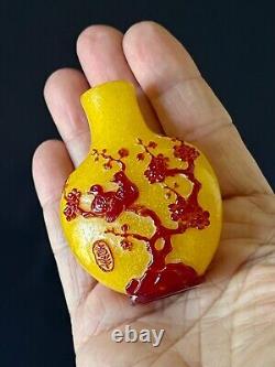 Old high quality extraordinary intricately carved peking glass snuff bottle sign