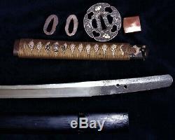 Original Japanese Very Old Long sword Signed Family mon 500 years or more