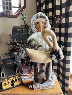 Primitive Country Folk Art Old World SANTA With Swan Hand Made Centerpiece