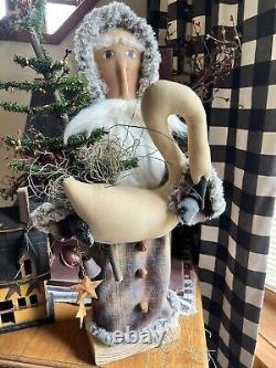 Primitive Country Folk Art Old World SANTA With Swan Hand Made Centerpiece