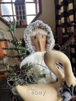 Primitive Country Folk Art Old World SANTA With Swan Hand Made Centerpiece